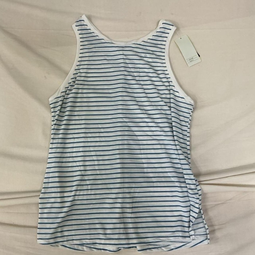 Women's Striped Tank Top | Size Medium | White & Blue | New With Tags 🤍💙